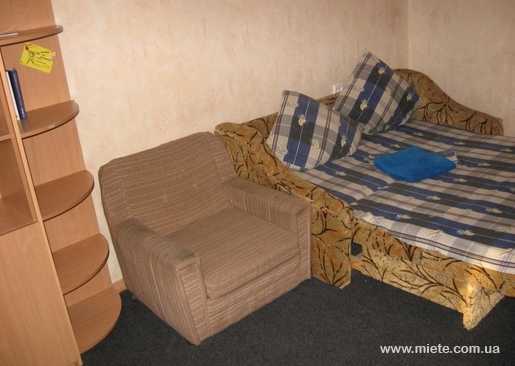 Квартира подобово по ул. Мельникова, 10 (Киев)