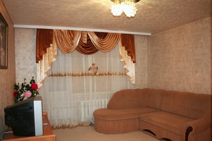 Квартира посуточно по пр.  Коммунистический, 12