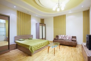 Квартира подобово по вул. Куліша, 15