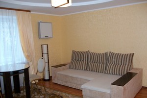 Квартира посуточно по пр. Юности, 61