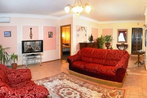 Квартира посуточно по ул. Октябрьская, 50