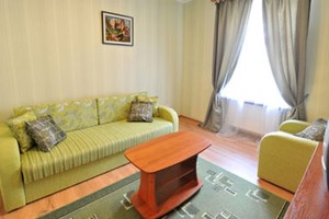 Квартира посуточно по ул. Снежна, 6