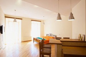 Квартира посуточно по пл. Рынок, 25