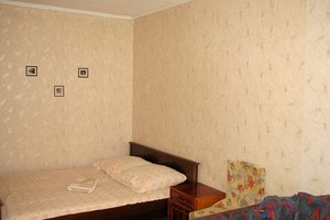 Квартира посуточно по ул. Рыбальская, 3 (Киев)