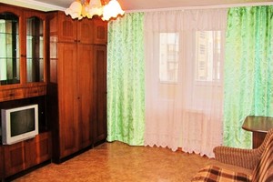 Квартира посуточно по пр. Соборности, 38