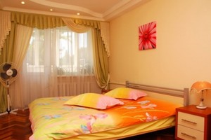 Квартира посуточно по ул. Исаакиана, 2
