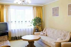 Квартира посуточно по пр. Соборности, 42