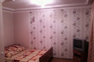 Квартира посуточно по ул. Декабристов, 12  (Белая Церковь)