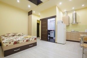Квартира подобово по вул. Скельна, 3