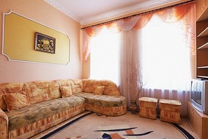 Квартира посуточно по ул. Кулиша, 5