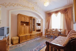 Квартира посуточно по ул. Братьев Рогатинцев, 27