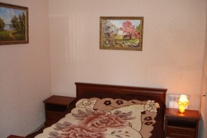 Квартира посуточно по ул. Дмитриева, 11