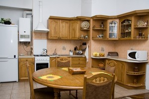 Квартира подобово по вул. Сніжна, 5