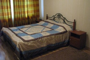 Квартира посуточно по ул. Новопоселенская, 1