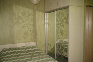 Квартира посуточно по ул. Камышева, 12