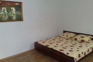 Квартира посуточно по ул. Парижской комуны, 11/1