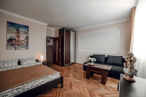 Квартира люкс подобово в центрі Львова