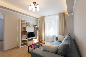 Современная новая квартира на Лукьяновке посуточно в Киеве