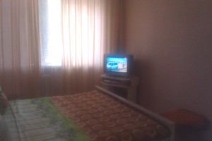 2-кімнатна квартира подобово в Шевченківському районі міста