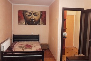 1-комнатная квартира возле метро Житомирская посуточно, рядом Онкоцентр
