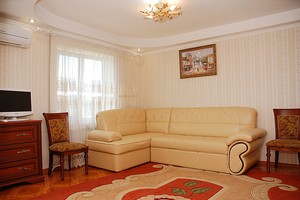 Сдам 3-х комнатную квартиру в Печерском районе