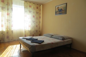Подобово, погодинно оренда квартири в Києві в Оболонському районі