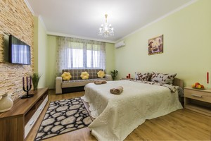 Видовая квартира в новом доме, метро Черниговская, Дарница