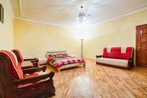Квартира на 6 спальных мест в центре Львова