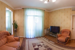 2-х комнатная квартира-студио в центре Киева