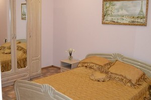 Здам подобово 2-кімнатну квартиру в центрі Одеси на Соборній площі