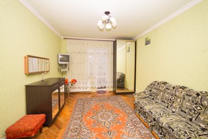 Уютная, светлая квартира с хорошим ремонтом