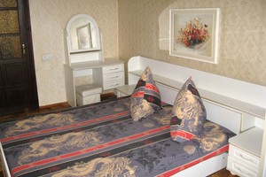 Уютная 2-комнатная квартира подобово на Правом берегу