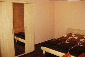 1-кімнатна євро квартира подобово в центрі Луганська
