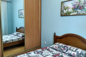 Двокімнатна квартира подобово в центральній частині Львова