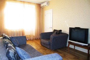 Затишна 2-х кімнатна ЄВРО квартира в центрі Луганська