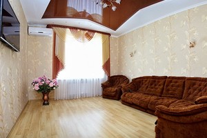 Двокімнатна квартира VIP в самому центрі Луганська