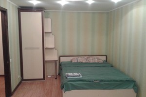Посуточно 1-комнатная квартира в центре Симферополя
