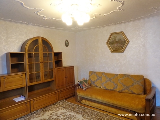 Квартира посуточно по ул. Василия Липкивского, 35а (Киев)