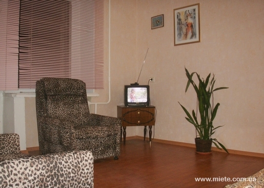 Квартира посуточно по ул. Кожемяки, 11 (Днепр)