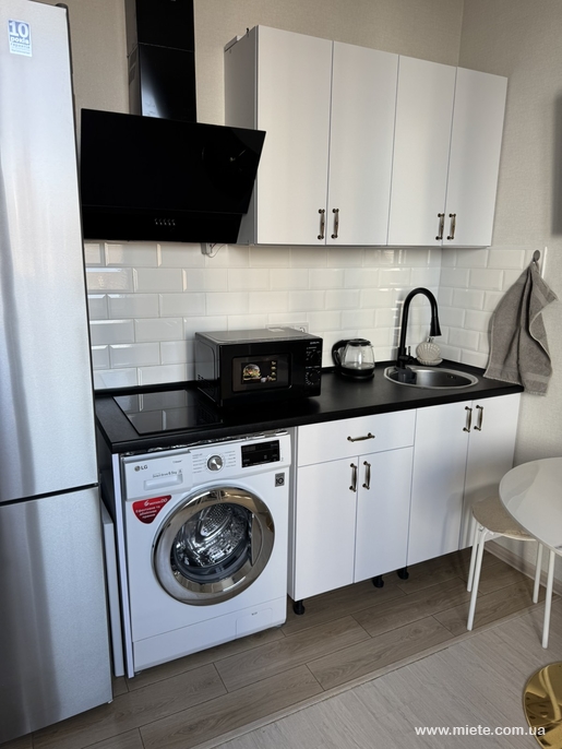 Квартира посуточно по ул. Люстдорфская дорога, 55 (Одесса)