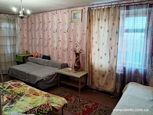 Квартира подобово по вул. Богдана Хмельницького, 17 (Дніпро)