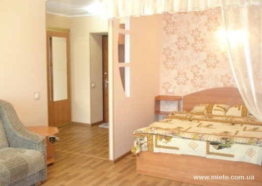 Квартира посуточно по ул. Харьковская, 2/1 (Сумы)