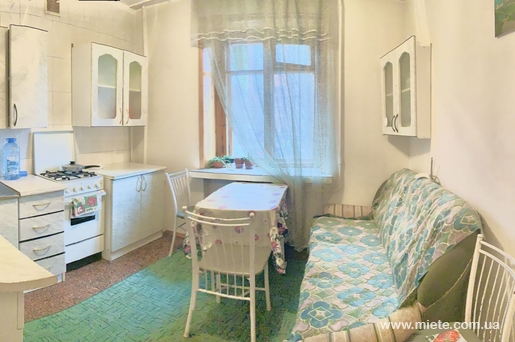 Квартира посуточно по ул. Сечевых Стрельцов, 59/65 (Киев)