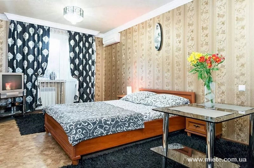 Квартира посуточно по ул. Независимой Украины, 63 (Запорожье)
