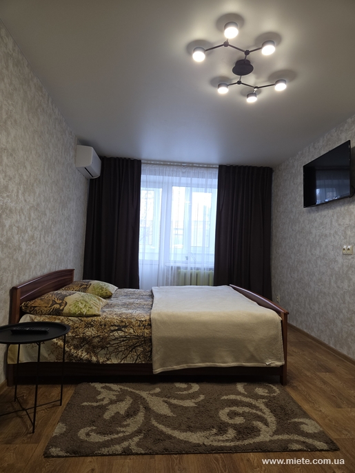 Квартира посуточно по ул. Мациевского, 12 (Чернигов)