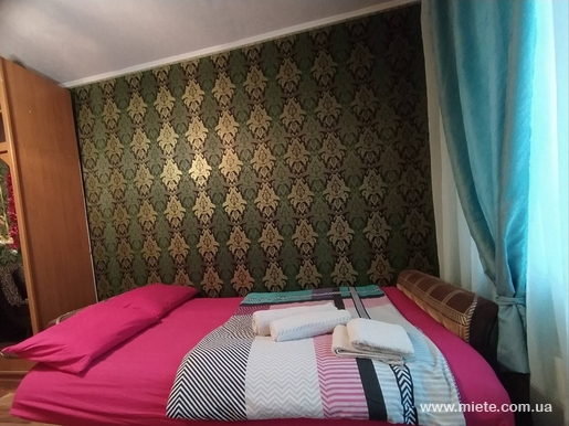 Квартира посуточно по ул. Радужная, 2 (Киев)