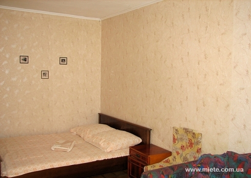 Квартира посуточно по ул. Рыбальская, 3 (Киев)