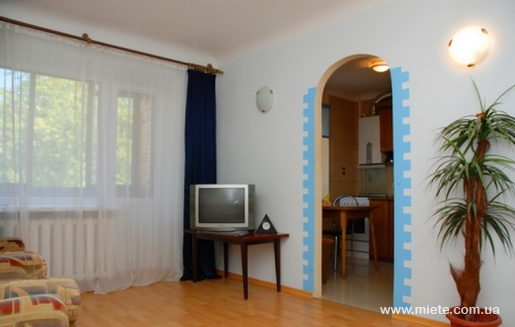 Квартира посуточно по ул. Горького, 155 (Киев)