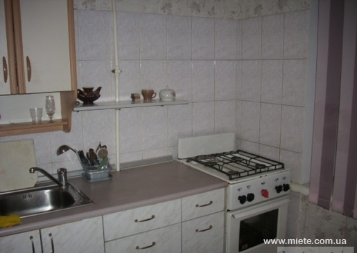 Квартира посуточно по ул. Зеньковская, 12 (Полтава)