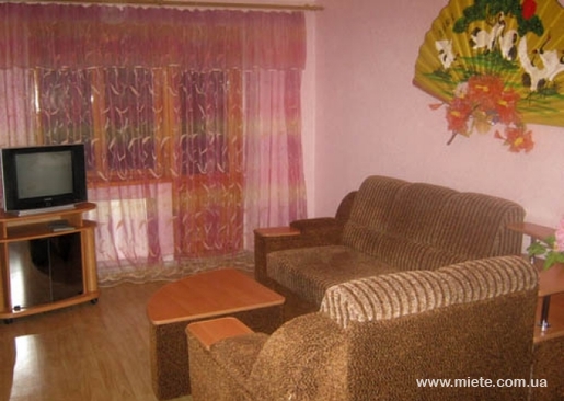 Квартира посуточно по вул. Єгорова, 5а (Кропивницкий)